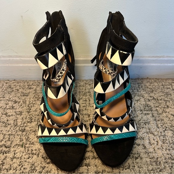 Steve Madden Blue & Black Suede Multi Tassel Strappy Peep Toe Stilettos Size 7.5 - Picture 4 of 14